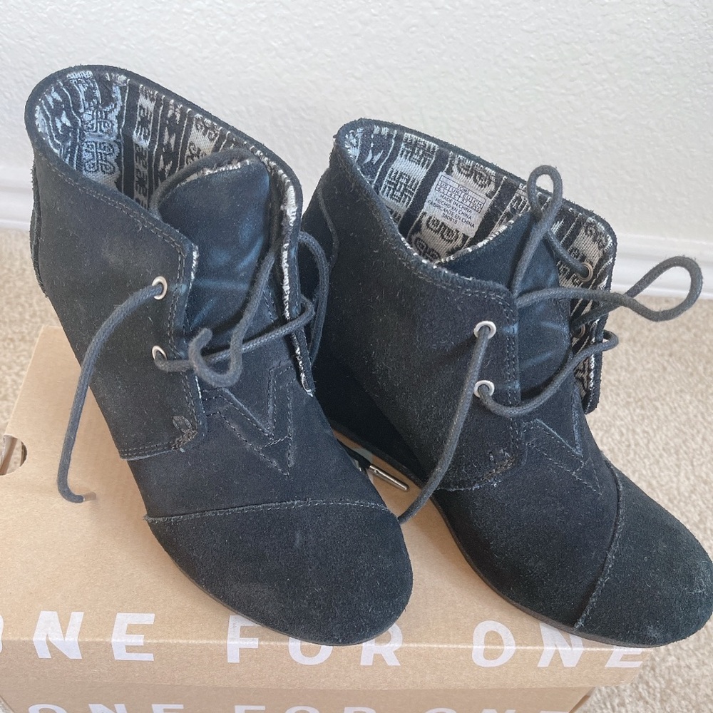 TOMS Black Suede Desert Wedge